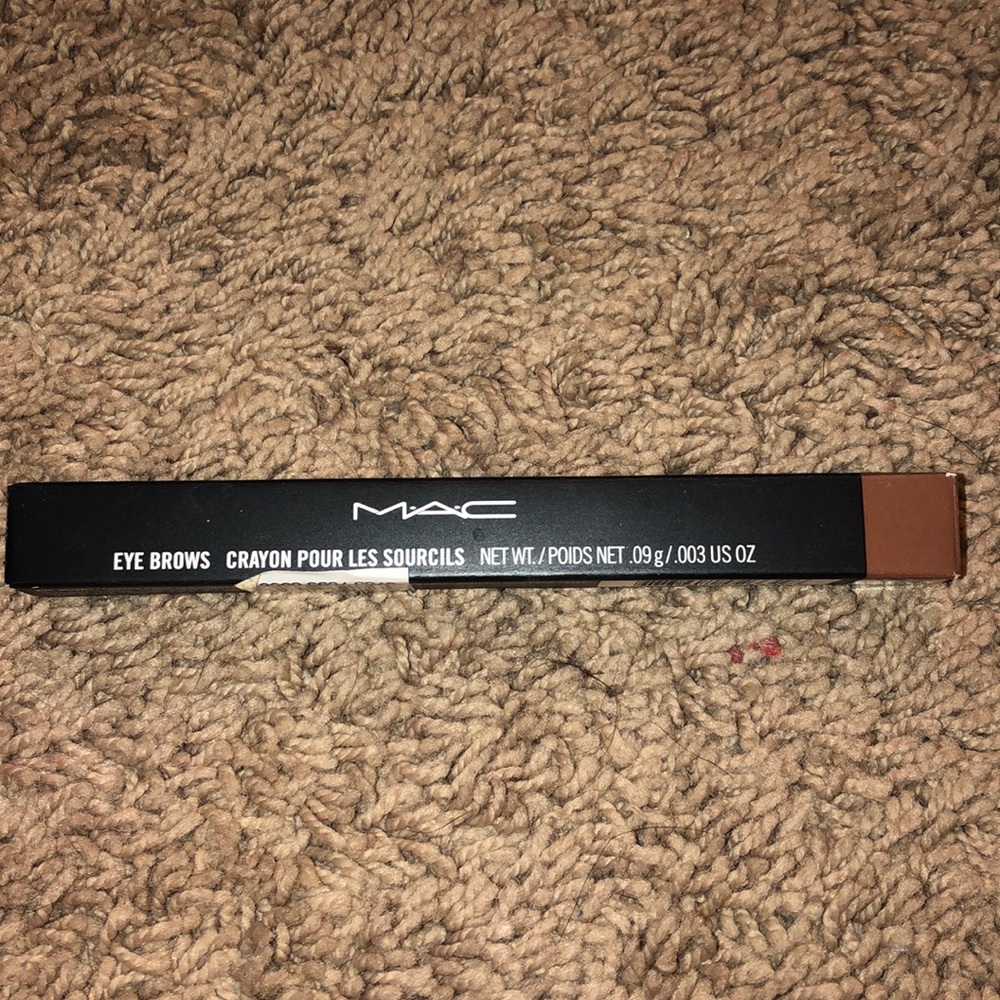 Mac eyebrow pencil